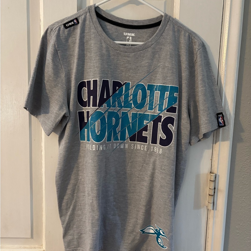 UNK NBA Charlotte Hornets Gray Shirt Men's Medium